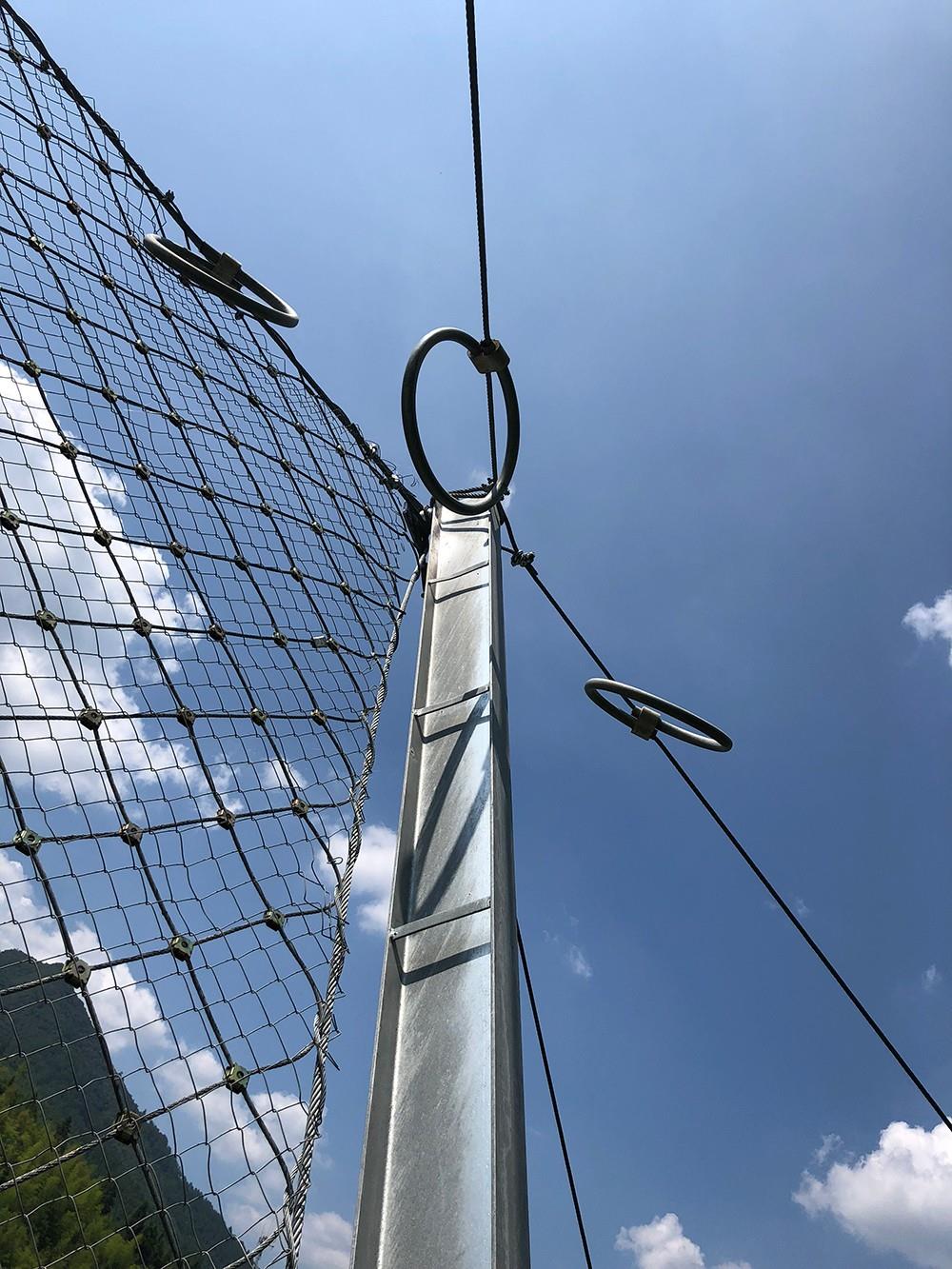 被動(dòng)防護(hù)網(wǎng)實(shí)景