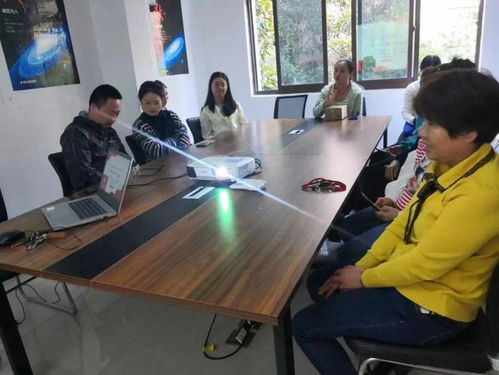 相逢同學(xué)習(xí)，合作共成長——南昌市家庭教育服務(wù)項(xiàng)目十月持續(xù)深化進(jìn)行